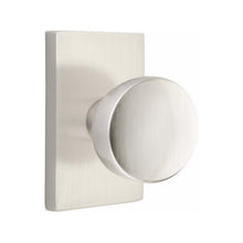 Load image into Gallery viewer, LAURENT (LAU) PRIVACY (BED/BATH) KNOB WITH 2-3/8" BACKSET AND 1/4" ROUND FACEPLATE AND STRIKEPLATE