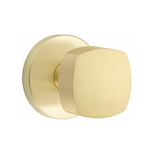 Load image into Gallery viewer, FREESTONE (FRK) PASSAGE (HALL/CLOSET) KNOB WITH 2-3/8" BACKSET AND 1/4" ROUND FACEPLATE AND STRIKEPLATE