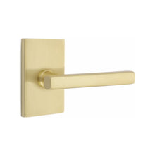 Load image into Gallery viewer, FREESTONE (FRL) PRIVACY (BED/BATH) LEVER WITH 2-3/8" BACKSET AND 1/4" ROUND FACEPLATE AND STRIKEPLATE