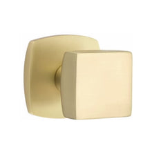Load image into Gallery viewer, SQUARE (SQU) PASSAGE (HALL/CLOSET) KNOB WITH 2-3/8" BACKSET AND 1/4" ROUND FACEPLATE AND STRIKEPLATE