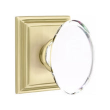 Load image into Gallery viewer, HAMPTON GLASS (HT) PASSAGE (HALL/CLOSET) KNOB WITH 2-3/8" BACKSET AND 1/4" FACEPLATE AND STRIKEPLATE WITH TRADITIONAL ROSETTE