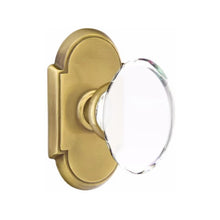 Load image into Gallery viewer, HAMPTON GLASS (HT) PASSAGE (HALL/CLOSET) KNOB WITH 2-3/8" BACKSET AND 1/4" FACEPLATE AND STRIKEPLATE WITH TRADITIONAL ROSETTE