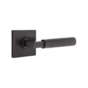 L-SQUARE KNURLED (LS.KN) PRIVACY (BED/BATH) LEVER WITH 2-3/8" BACKSET AND 1/4" ROUND FACEPLATE AND STRIKEPLATE