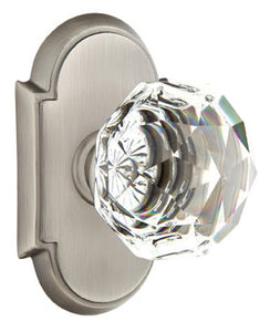 DIAMOND GLASS (CK) PASSAGE (HALL/CLOSET) KNOB WITH 2-3/8" BACKSET AND 1/4" ROUND FACEPLATE AND STRIKEPLATE