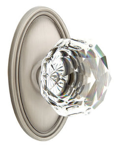 DIAMOND GLASS (CK) PRIVACY (BED/BATH) KNOB WITH 2-3/8" BACKSET AND 1/4" ROUND FACEPLATE AND STRIKEPLATE