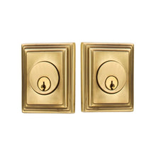 Load image into Gallery viewer, WILSHIRE DEADBOLT WITH 2-3/8&quot; BACKSET AND 1/4&quot; ROUND FACEPLATE AND STRIKEPLATE
