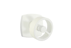 SPOKE (SPK) PRIVACY (BED/BATH) KNOB WITH 2-3/8" BACKSET AND 1/4" ROUND FACEPLATE AND STRIKEPLATE
