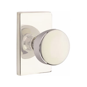 LAURENT (LAU) PRIVACY (BED/BATH) KNOB WITH 2-3/8" BACKSET AND 1/4" ROUND FACEPLATE AND STRIKEPLATE