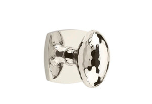 HAMMERED EGG (HE) PRIVACY (BED/BATH) KNOB WITH 2-3/8" BACKSET AND 1/4" ROUND FACEPLATE AND STRIKEPLATE