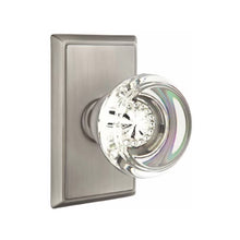 Load image into Gallery viewer, GEORGETOWN GLASS (GT) PASSAGE (HALL/CLOSET) KNOB WITH 2-3/8&quot; BACKSET AND 1/4&quot; ROUND FACEPLATE AND STRIKEPLATE
