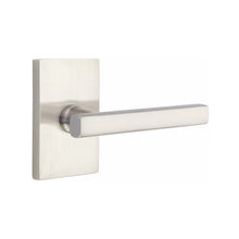Load image into Gallery viewer, FREESTONE (FRL) PASSAGE (HALL/CLOSET) LEVER WITH 2-3/8&quot; BACKSET AND 1/4&quot; ROUND FACEPLATE AND STRIKEPLATE
