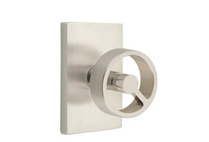 SPOKE (SPK) PRIVACY (BED/BATH) KNOB WITH 2-3/8" BACKSET AND 1/4" ROUND FACEPLATE AND STRIKEPLATE