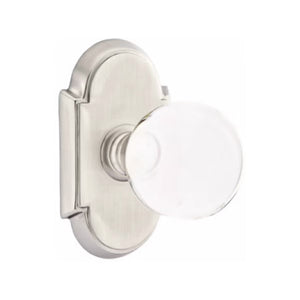 BRISTOL GLASS (BL) PRIVACY (BED/ BATH) KNOB WITH 2-3/8" BACKSET AND 1/4" ROUND FACEPLATE AND STRIKEPLATE WITH TRADITIONAL ROSETTE
