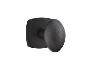 HAMMERED EGG (HE) PRIVACY (BED/BATH) KNOB WITH 2-3/8" BACKSET AND 1/4" ROUND FACEPLATE AND STRIKEPLATE