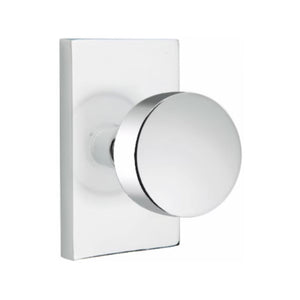ROUND (ROU) PRIVACY (BED/BATH) KNOB WITH 2-3/8" BACKSET AND 1/4" ROUND FACEPLATE AND STRIKEPLATE