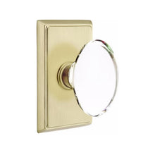 Load image into Gallery viewer, HAMPTON GLASS (HT) PRIVACY (BED/BATH) KNOB WITH 2-3/8&quot; BACKSET AND 1/4&quot; FACEPLATE AND STRIKEPLATE WITH TRADITIONAL ROSETTE
