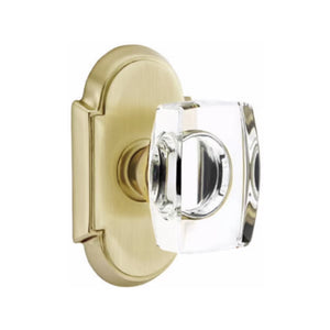 WINDSOR GLASS (WS) PRIVACY (BED/BATH) KNOB WITH 2-3/8" BACKSET AND 1/4" ROUND FACEPLATE AND STRIKEPLATE WITH TRADITIONAL ROSETTE