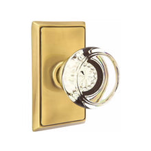 Load image into Gallery viewer, GEORGETOWN GLASS (GT) PASSAGE (HALL/CLOSET) KNOB WITH 2-3/8&quot; BACKSET AND 1/4&quot; ROUND FACEPLATE AND STRIKEPLATE
