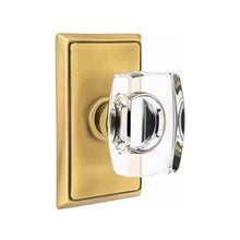 Load image into Gallery viewer, WINDSOR GLASS (WS) PRIVACY (BED/BATH) KNOB WITH 2-3/8&quot; BACKSET AND 1/4&quot; ROUND FACEPLATE AND STRIKEPLATE WITH TRADITIONAL ROSETTE
